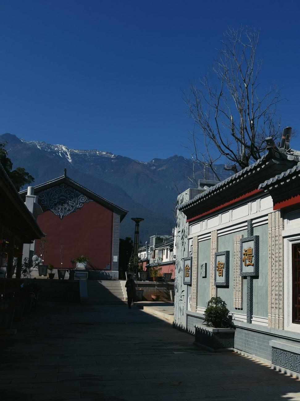 Jasper Outfitters Plaza