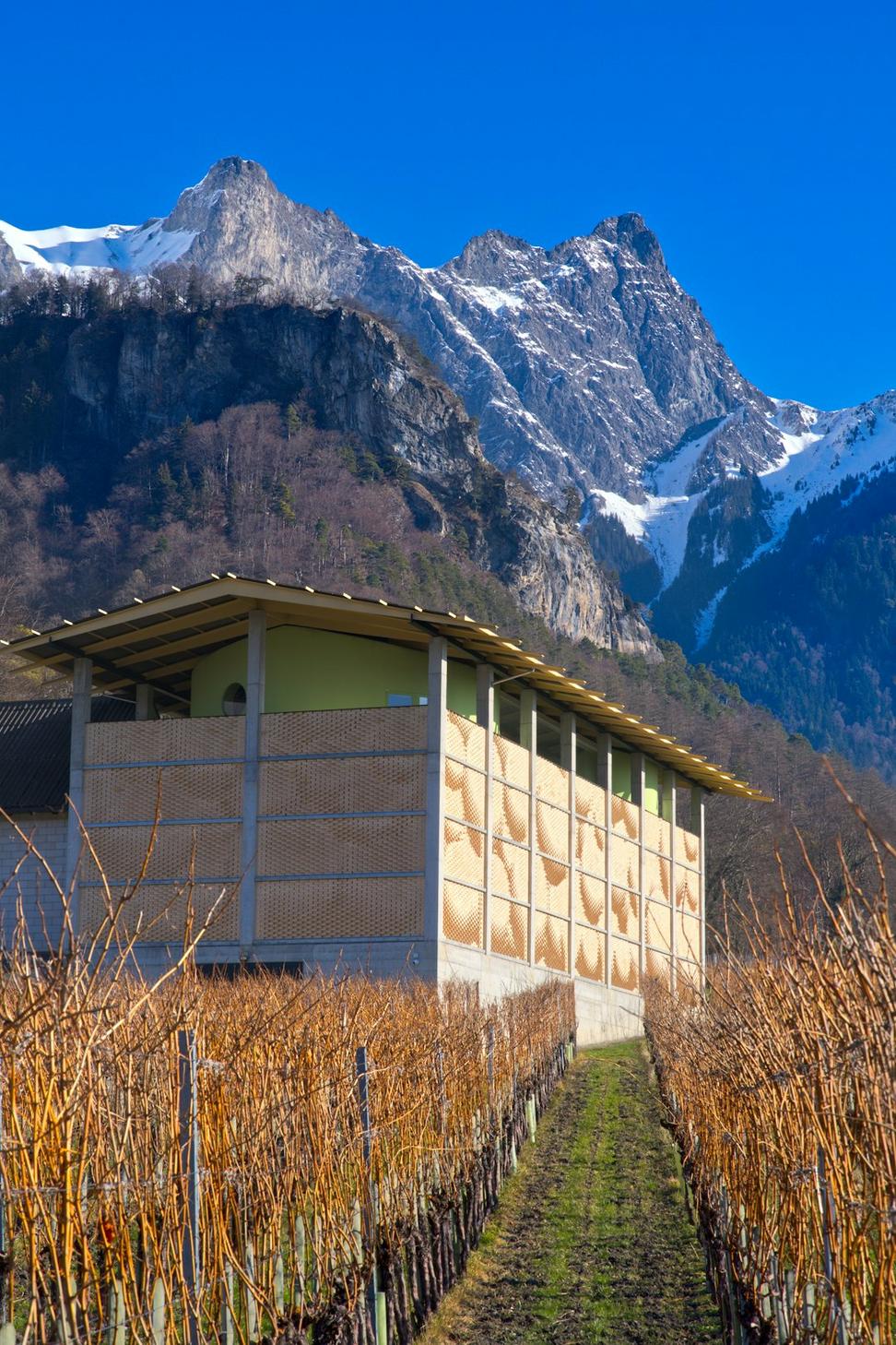 Yoho Valley Gateway Center
